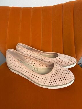 Clarks Perforated Ballet Flats in Blush Pink
